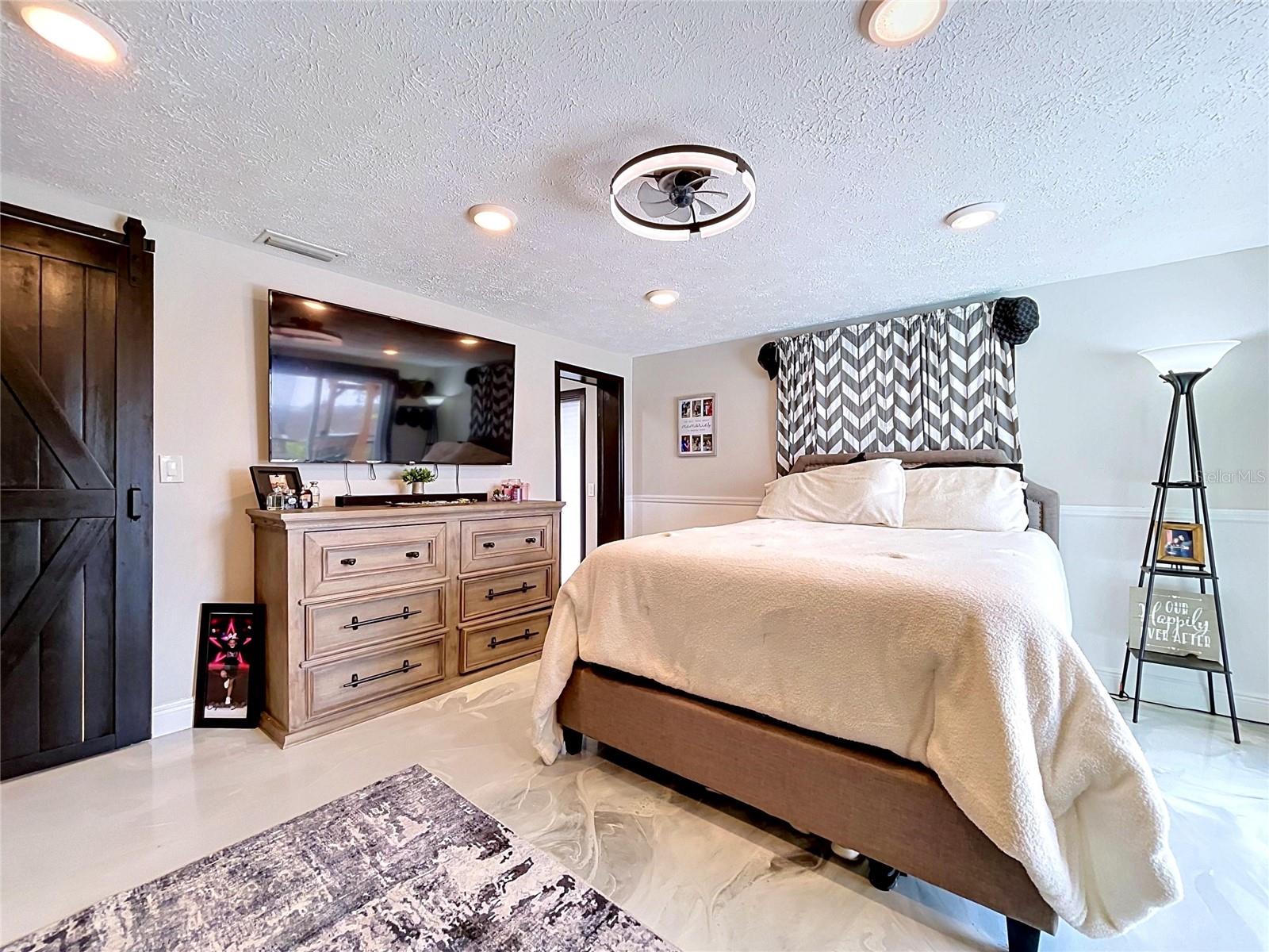 6950 SOUTHWIND DR — photo 15
