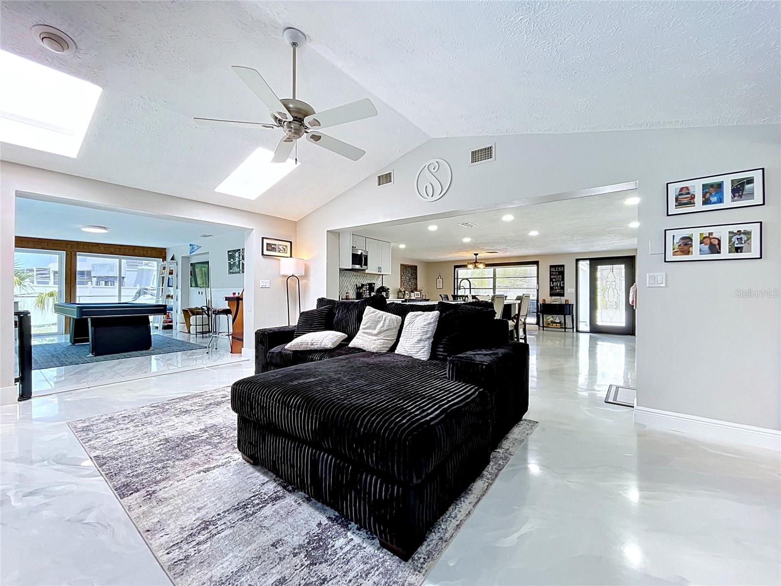 6950 SOUTHWIND DR — photo 11
