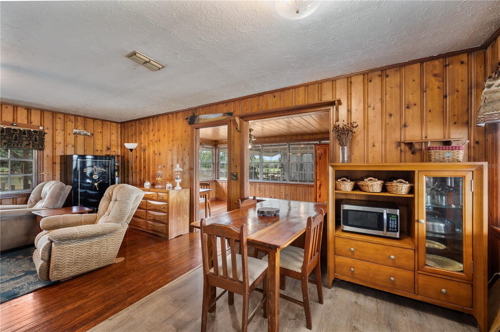 1616 MCGEE RD — photo 18