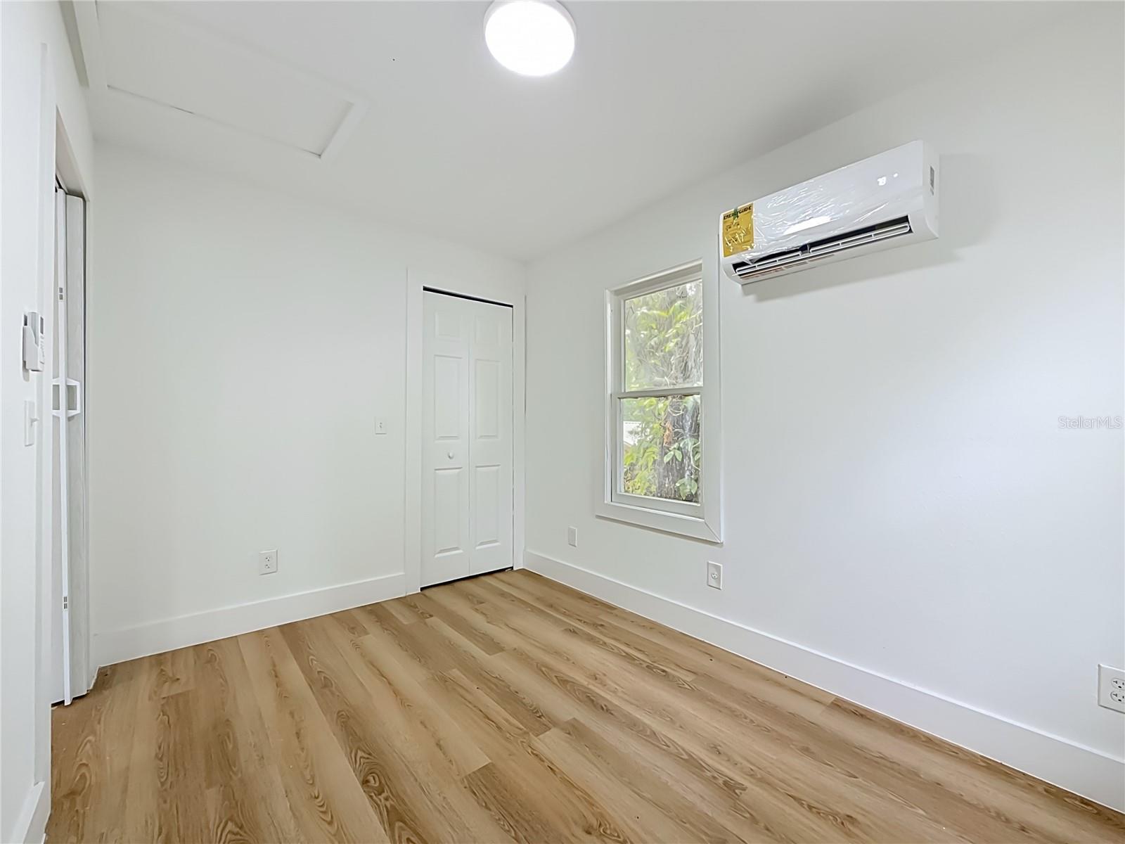 6705 N ELIZABETH ST — photo 52