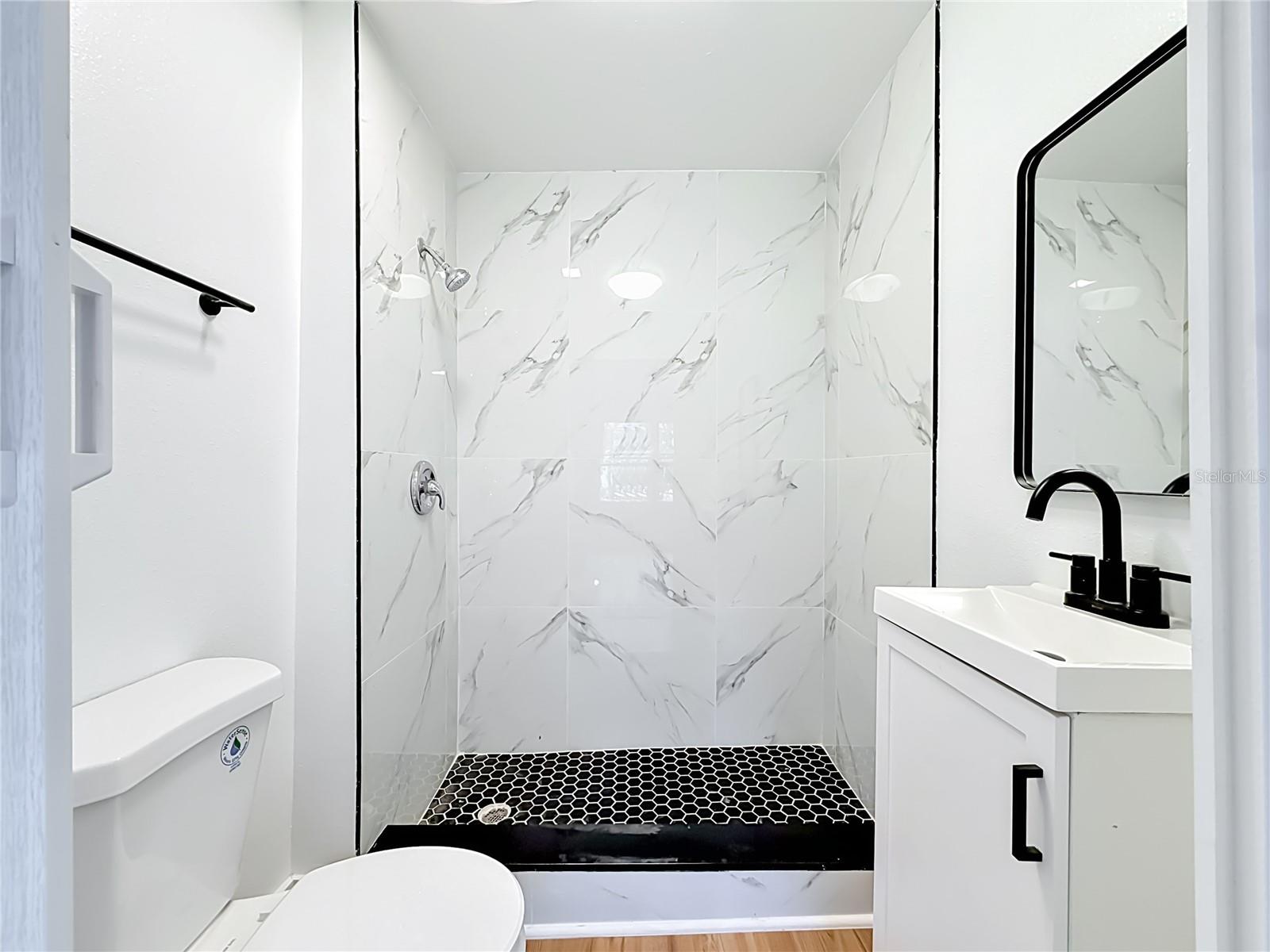 6705 N ELIZABETH ST — photo 53