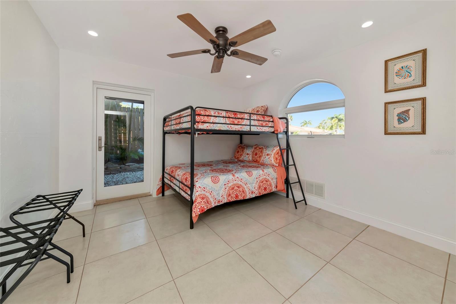 681 AVENIDA DE MAYO — photo 28