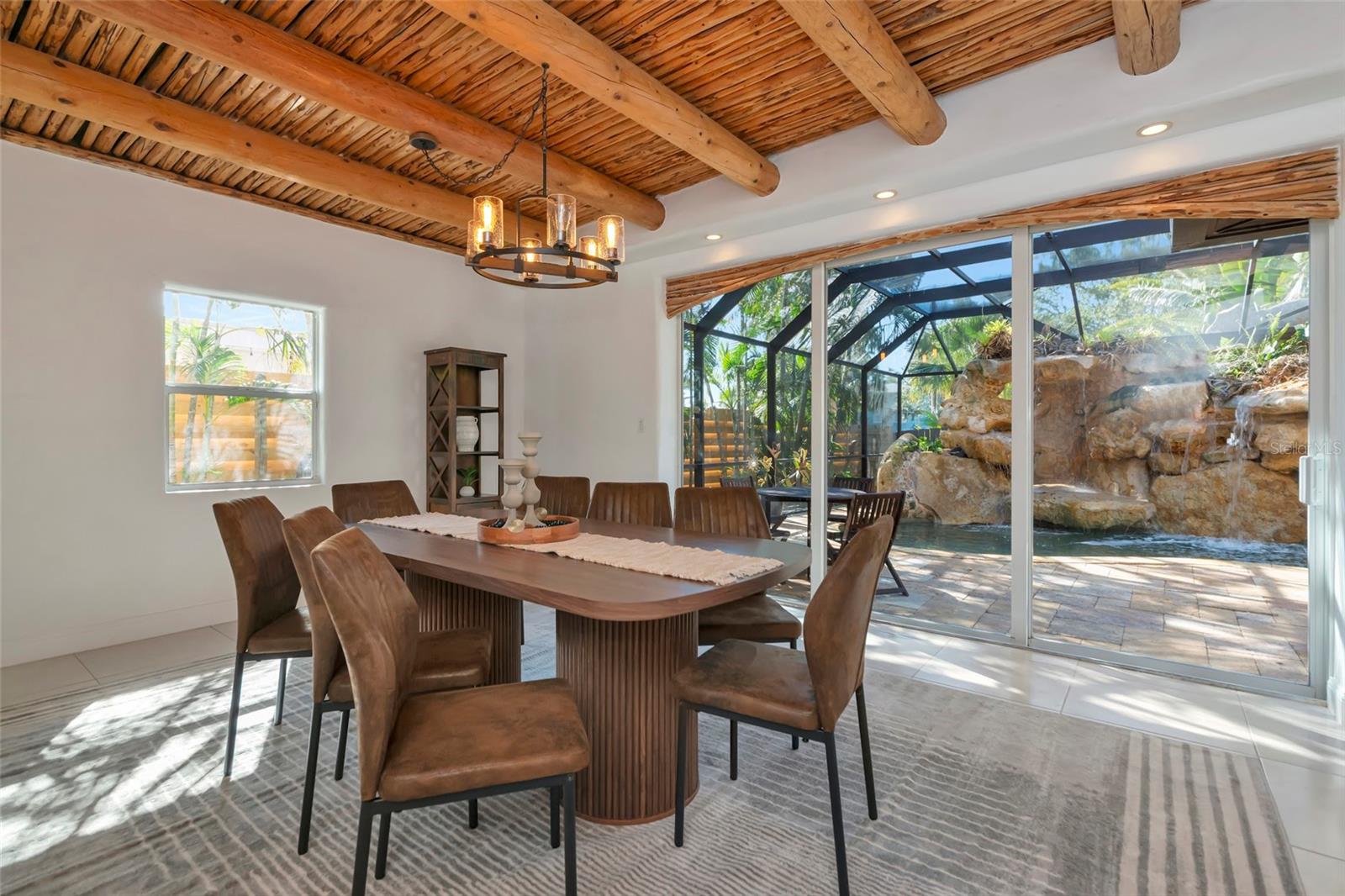 681 AVENIDA DE MAYO — photo 13
