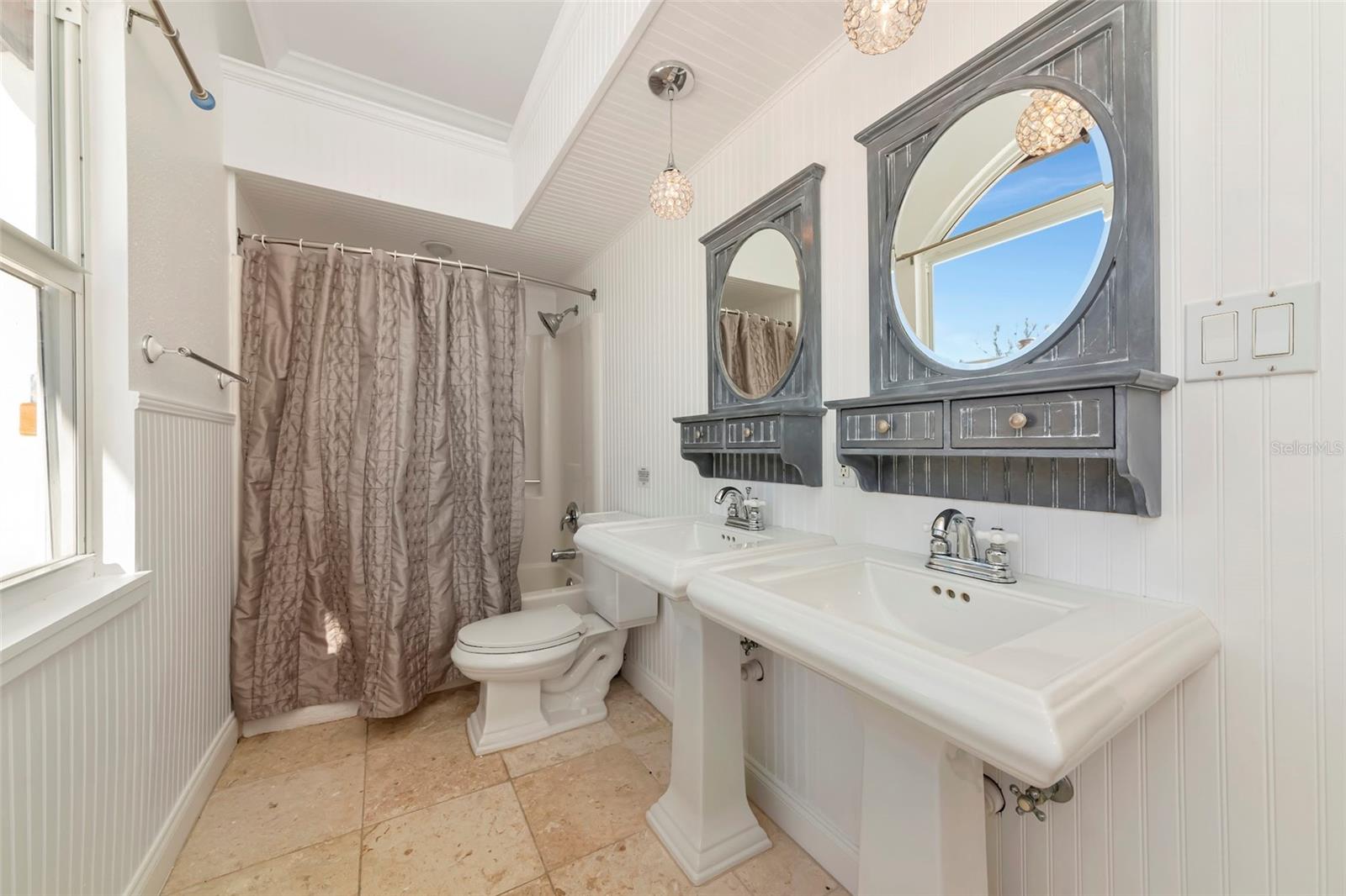 681 AVENIDA DE MAYO — photo 42