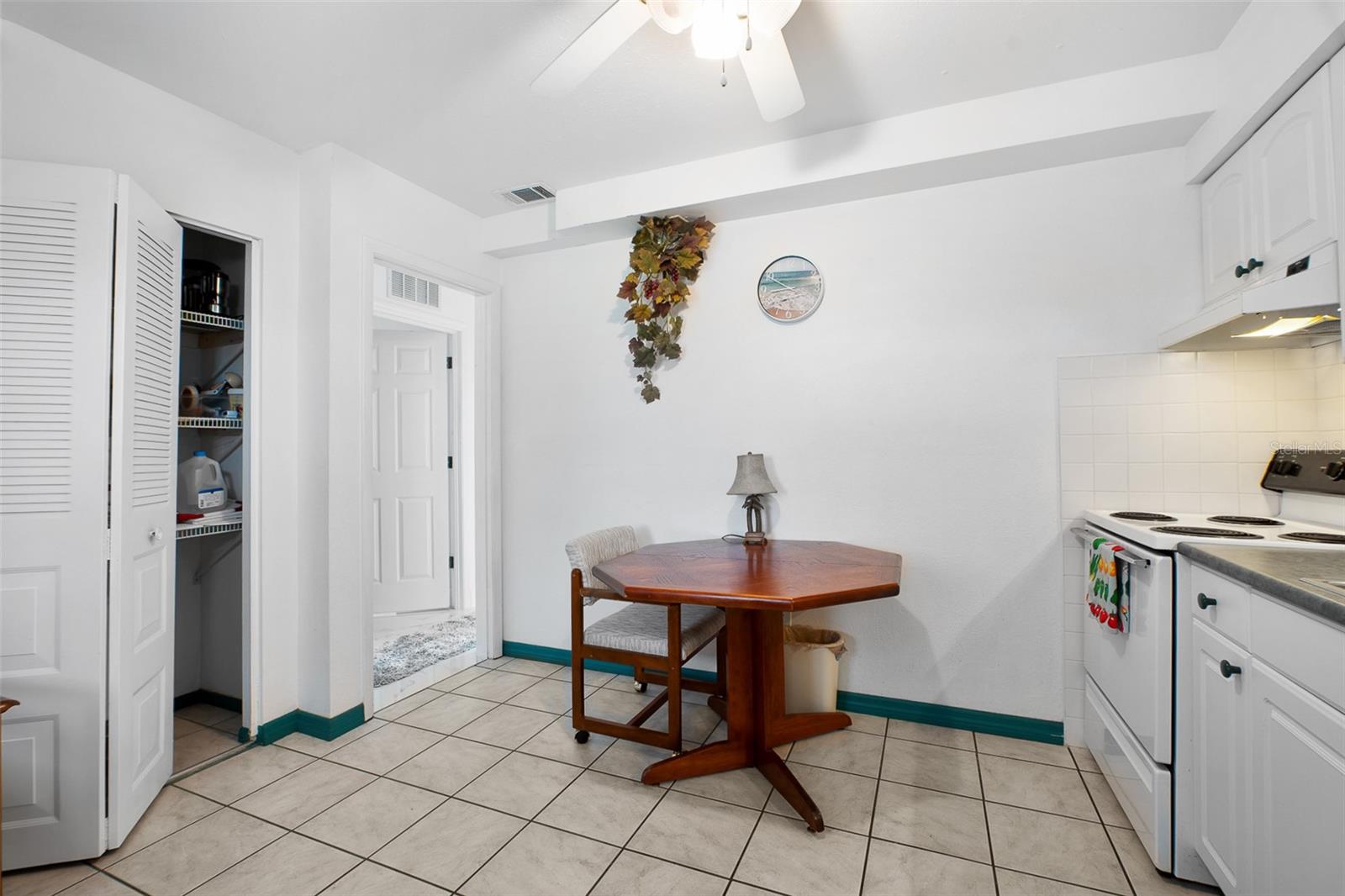 8716 TRIONFO AVE — photo 26