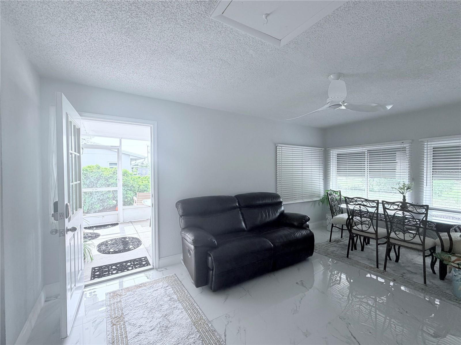 8716 TRIONFO AVE — photo 9