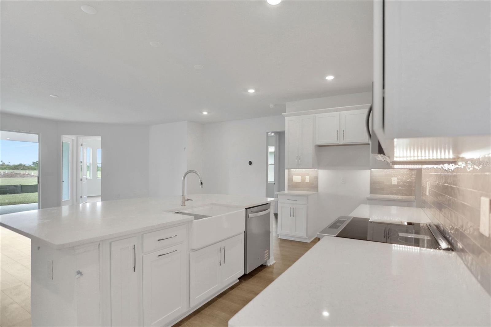 7414 SEA MANATEE ST — photo 13