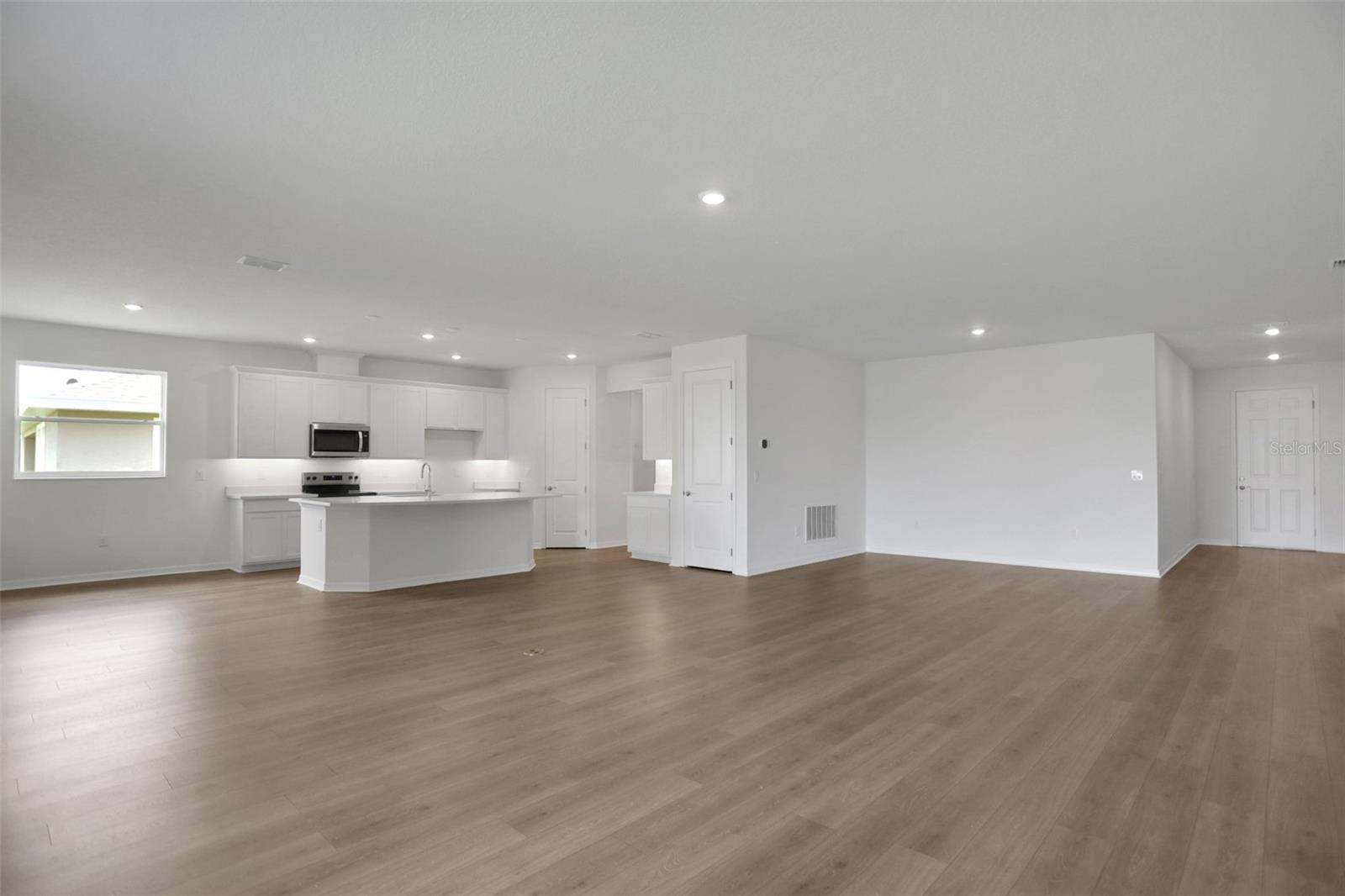 7418 SEA MANATEE ST — photo 31