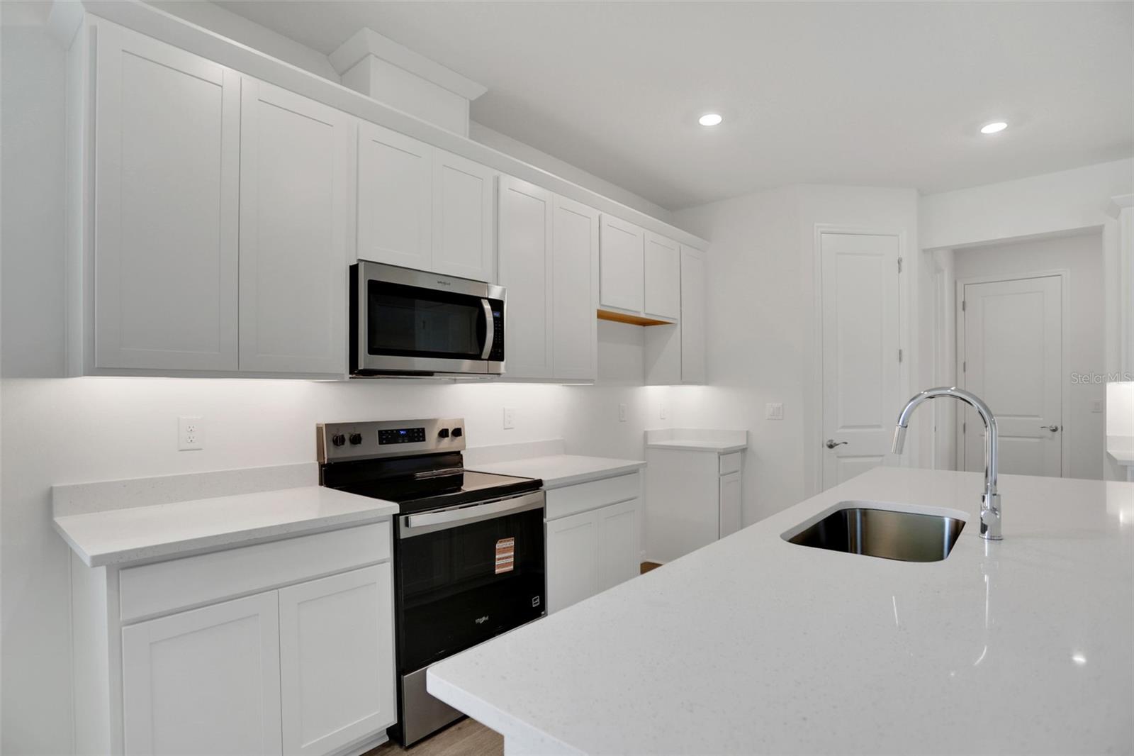 7418 SEA MANATEE ST — photo 29