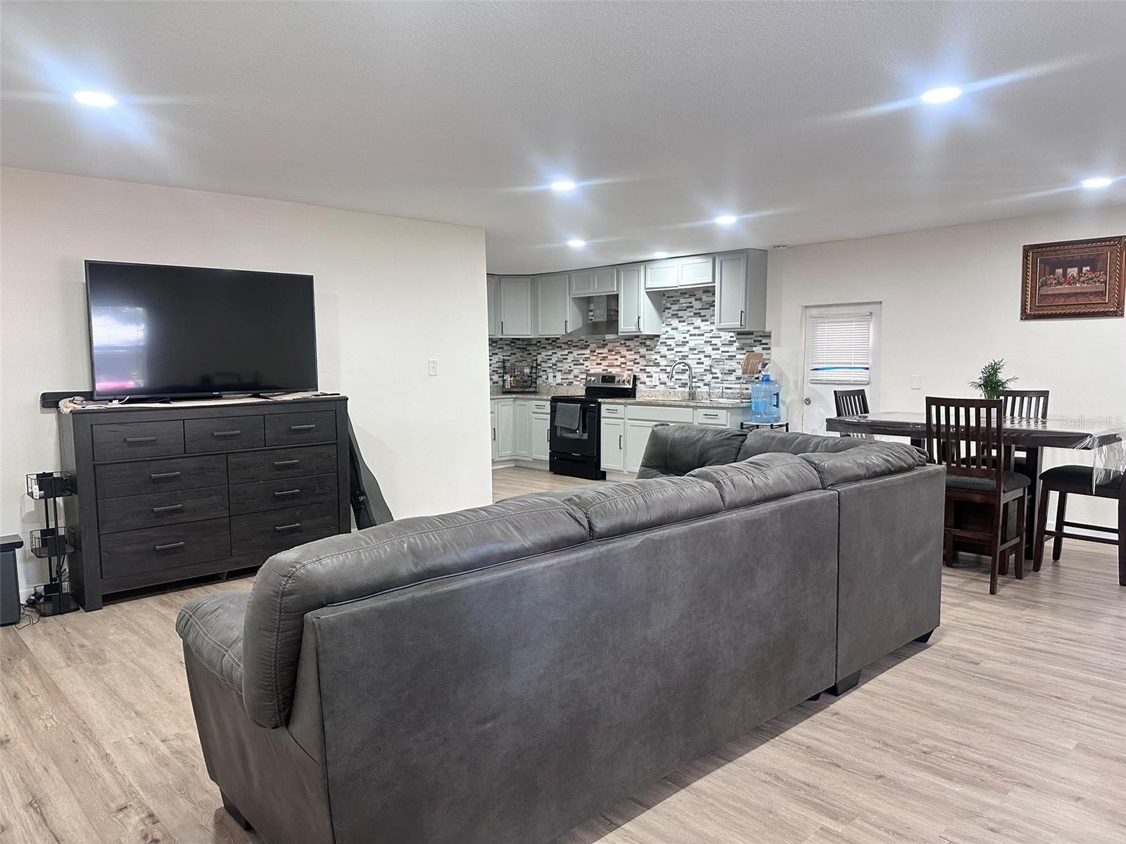 6606 CORBIN LN — photo 10