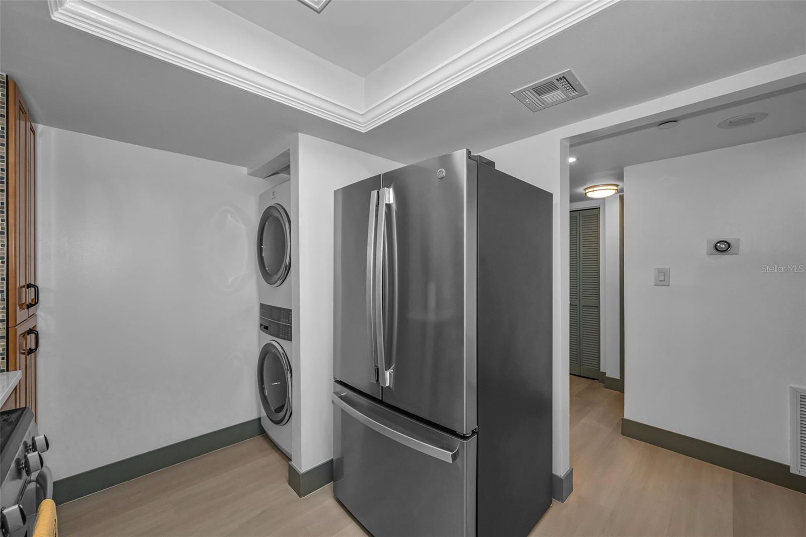 5400 PARK ST N #303 — photo 17
