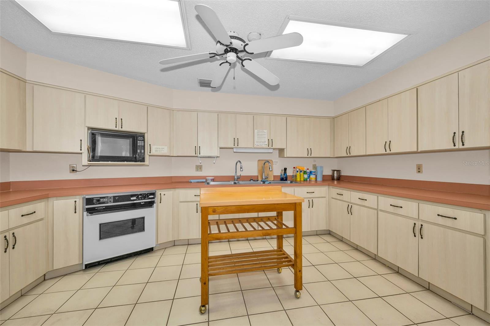 5400 PARK ST N #303 — photo 36