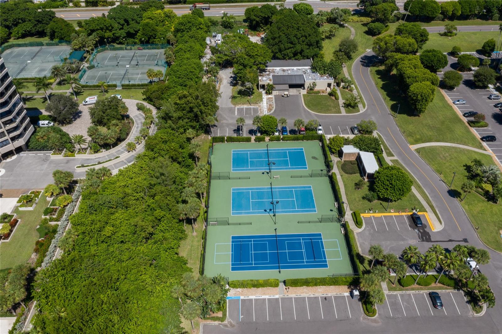 1095 GULF OF MEXICO DR #102 — photo 35