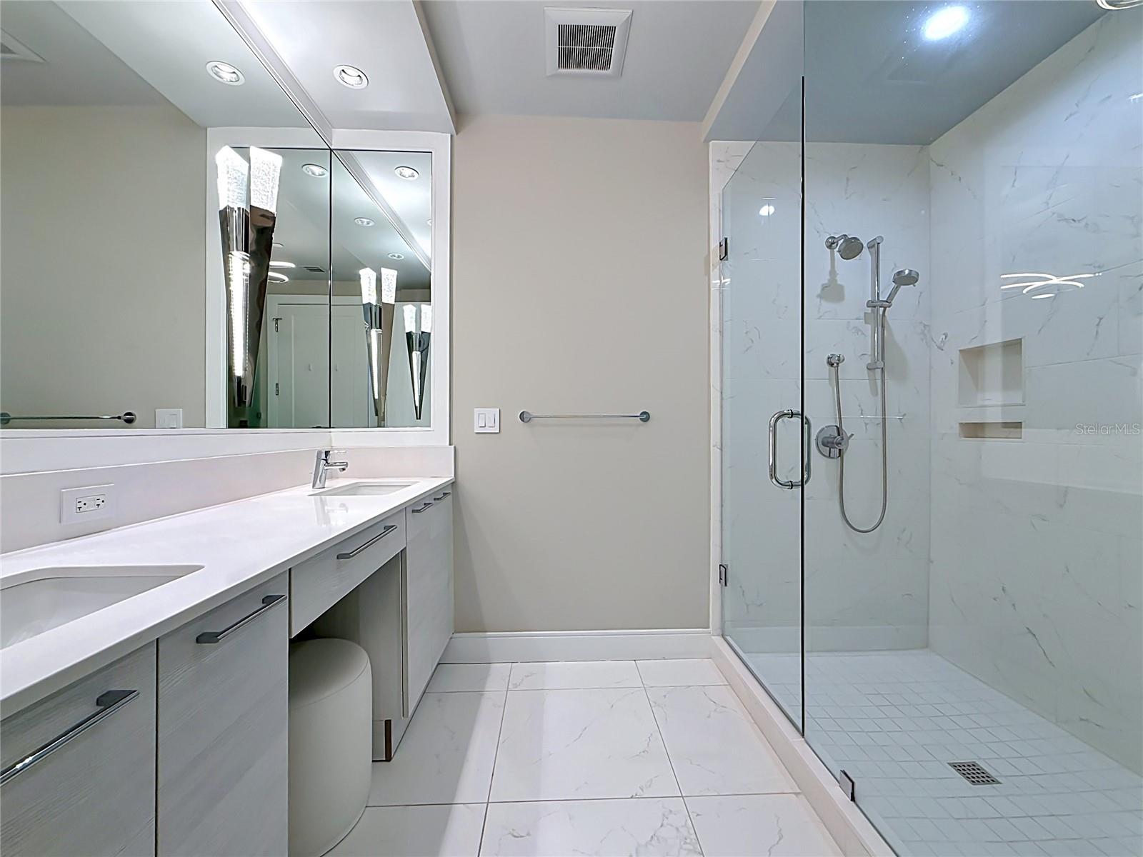 100 1ST AVE N #1106 — photo 22