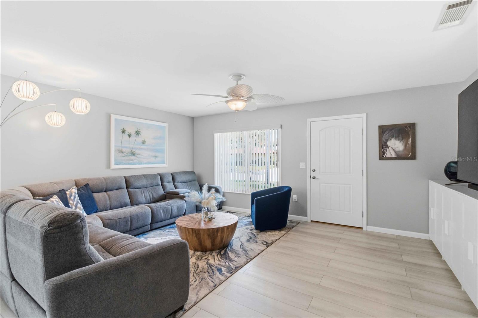 3303 CAMBRIDGE AVE — photo 8