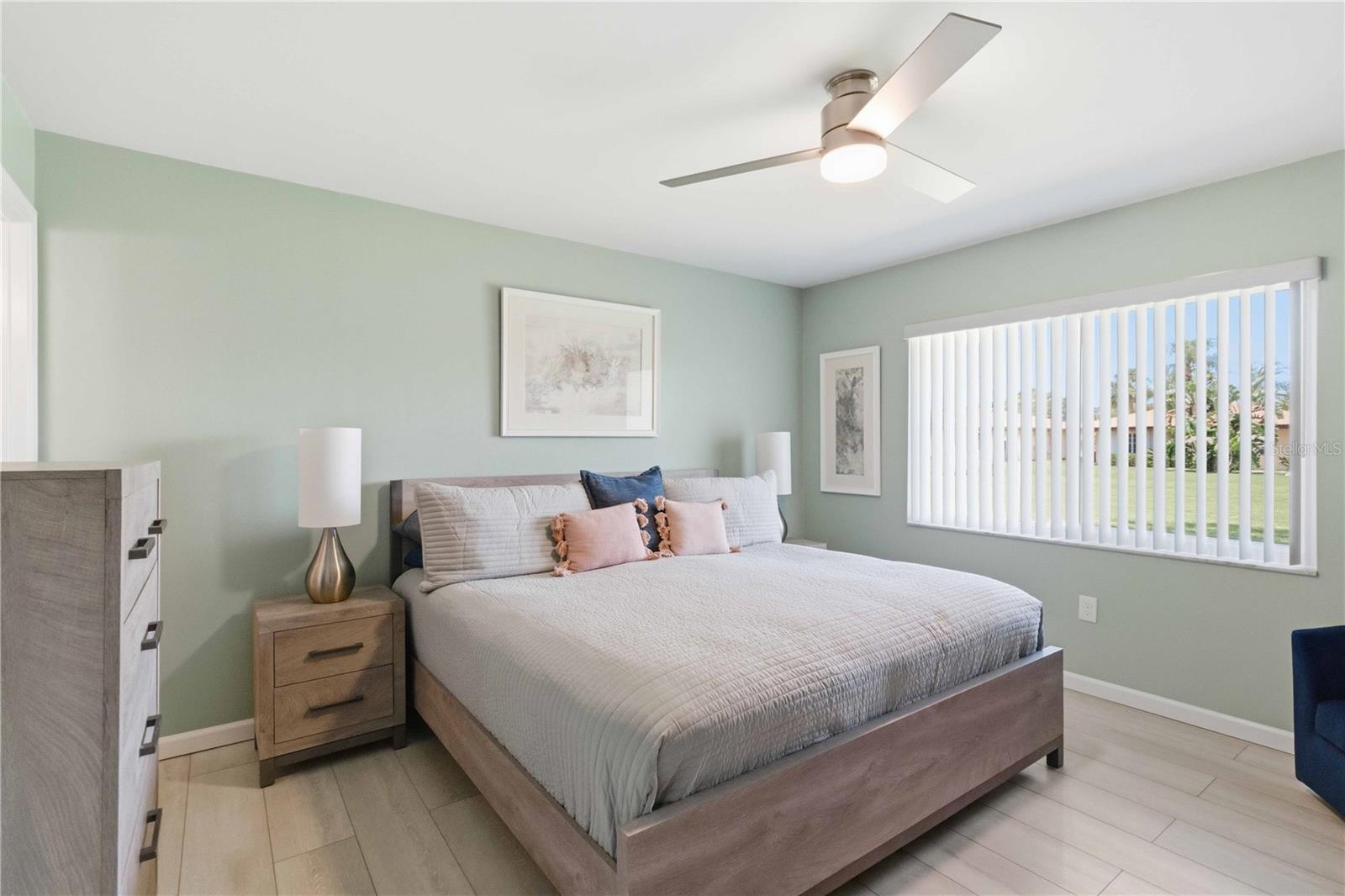 3303 CAMBRIDGE AVE — photo 23