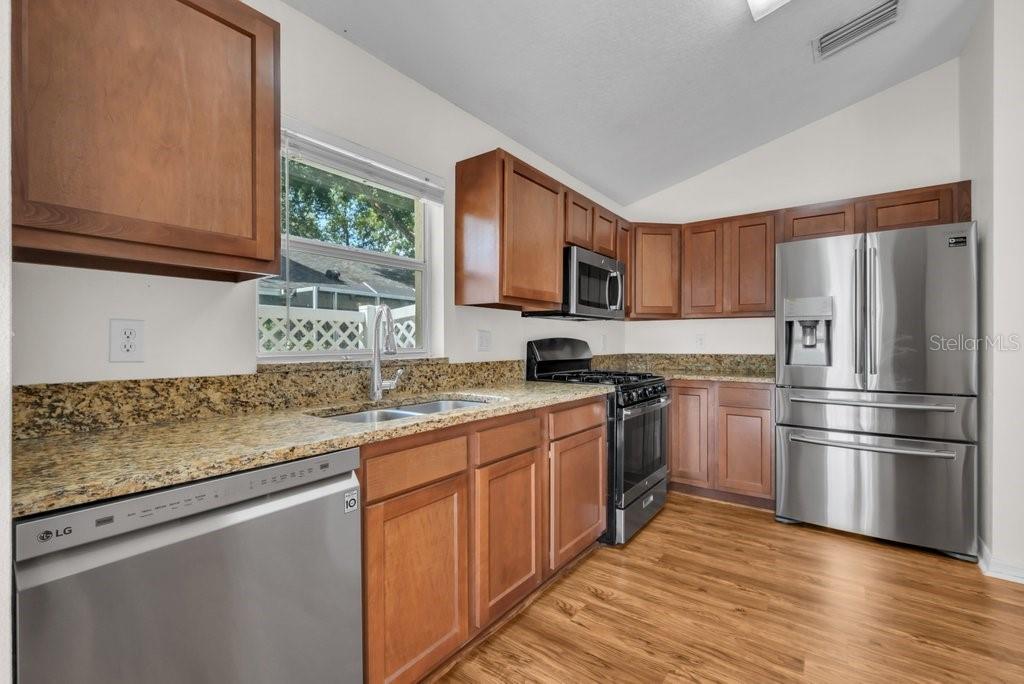 17610 ESPRIT DR — photo 16