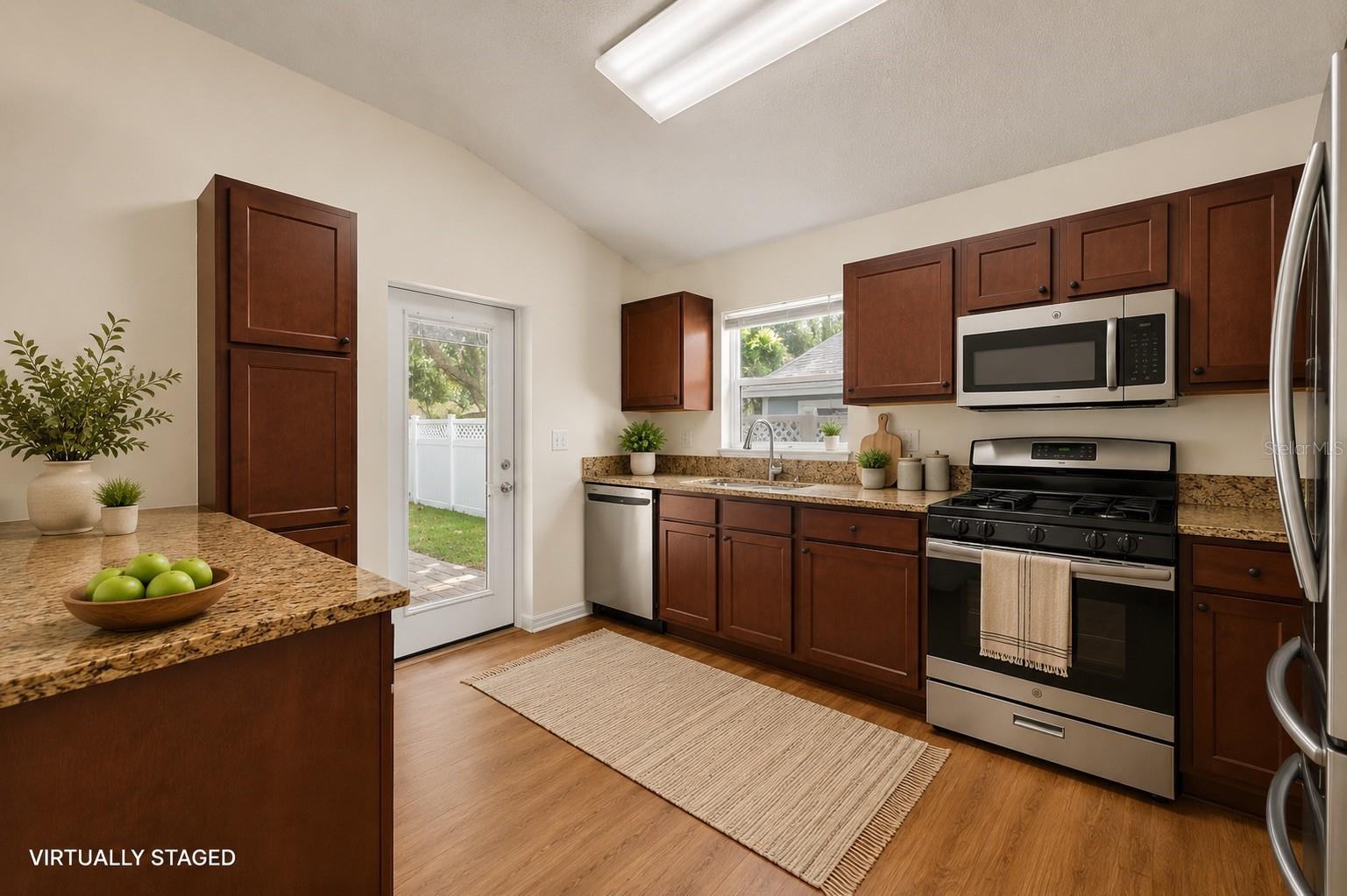 17610 ESPRIT DR — photo 12