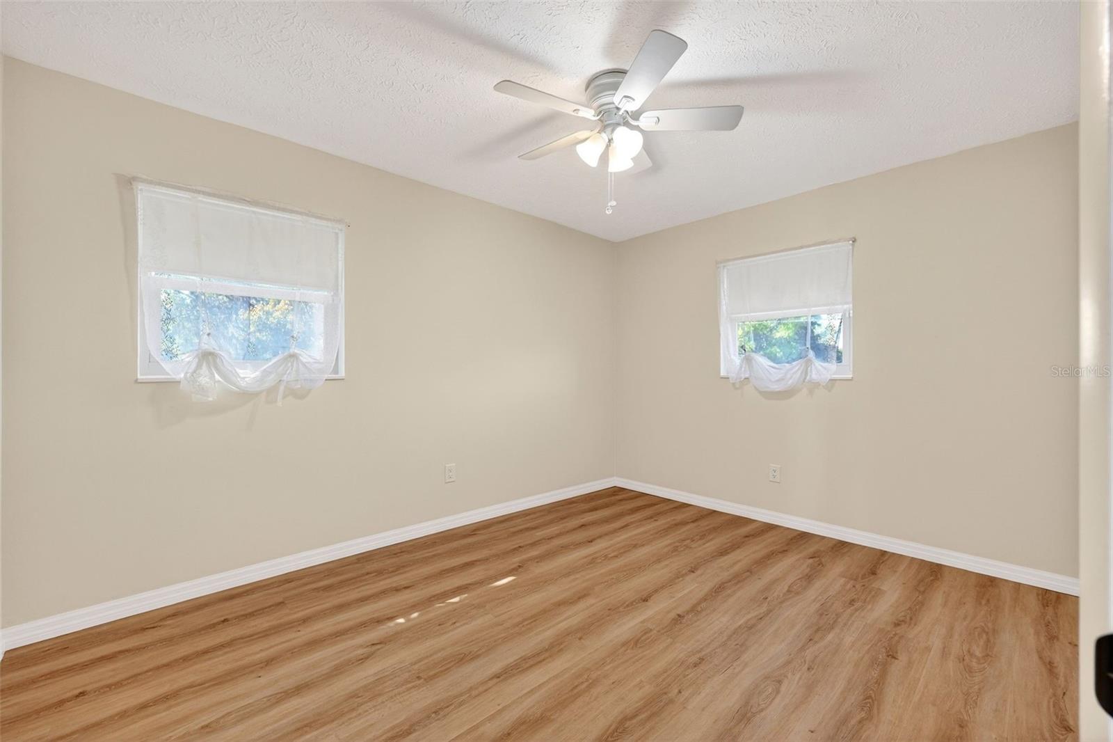 19801 GUNN HWY — photo 36