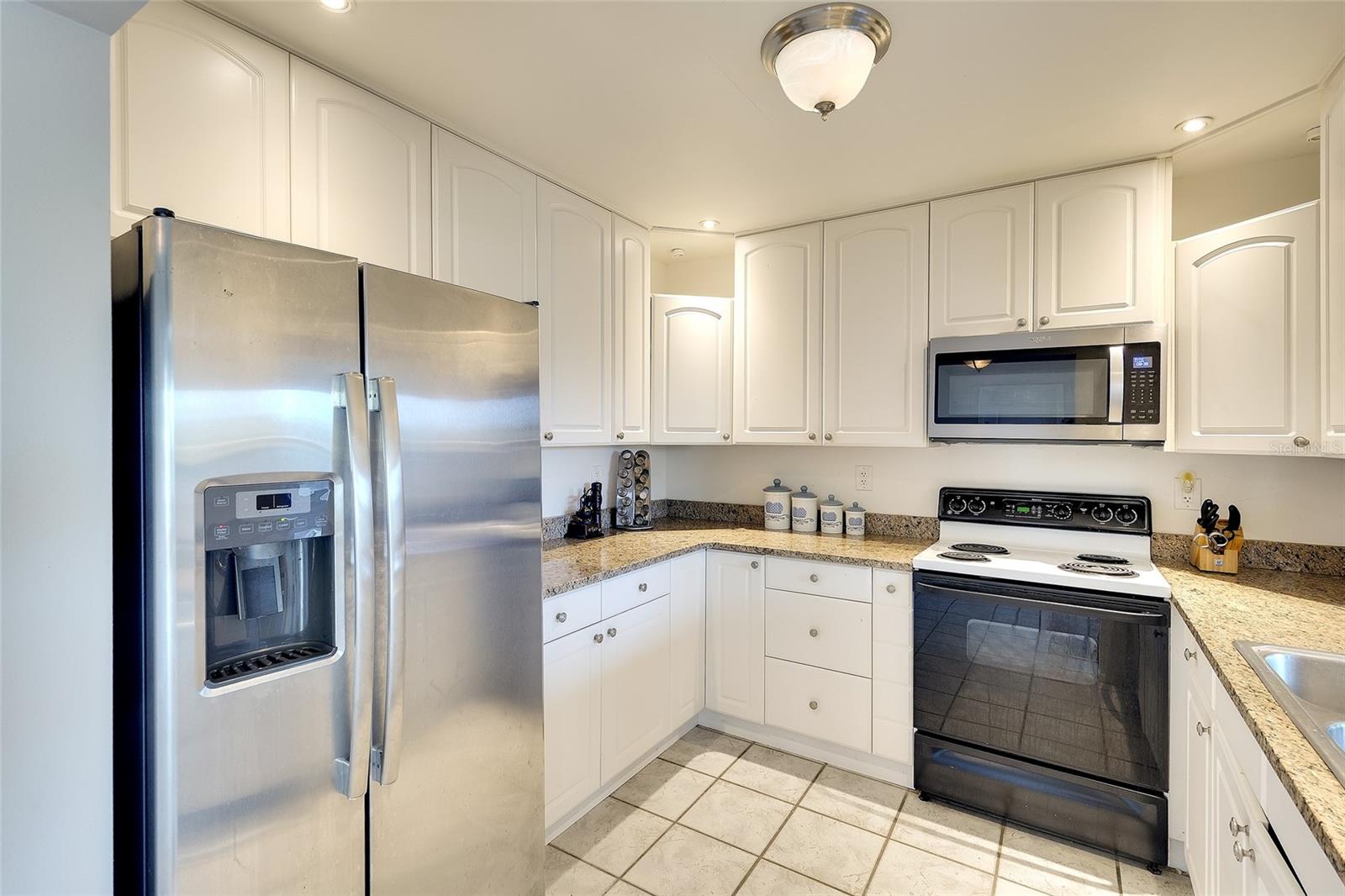 3810 JOYCE DR — photo 11