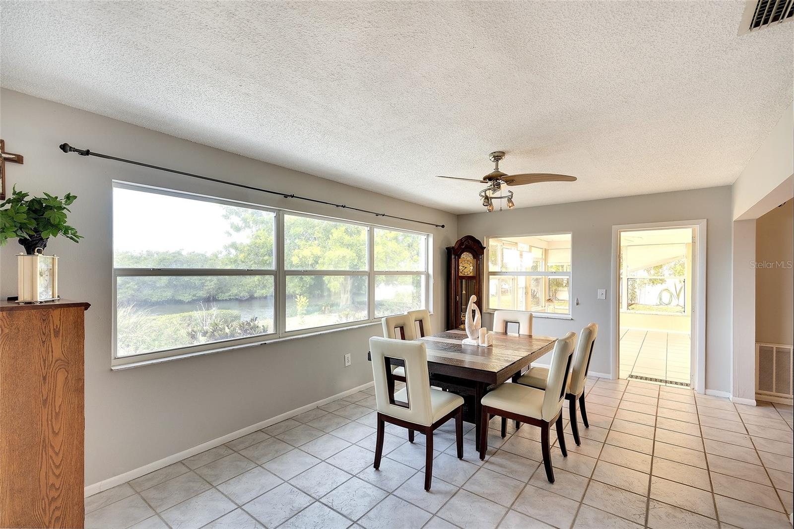 3810 JOYCE DR — photo 15