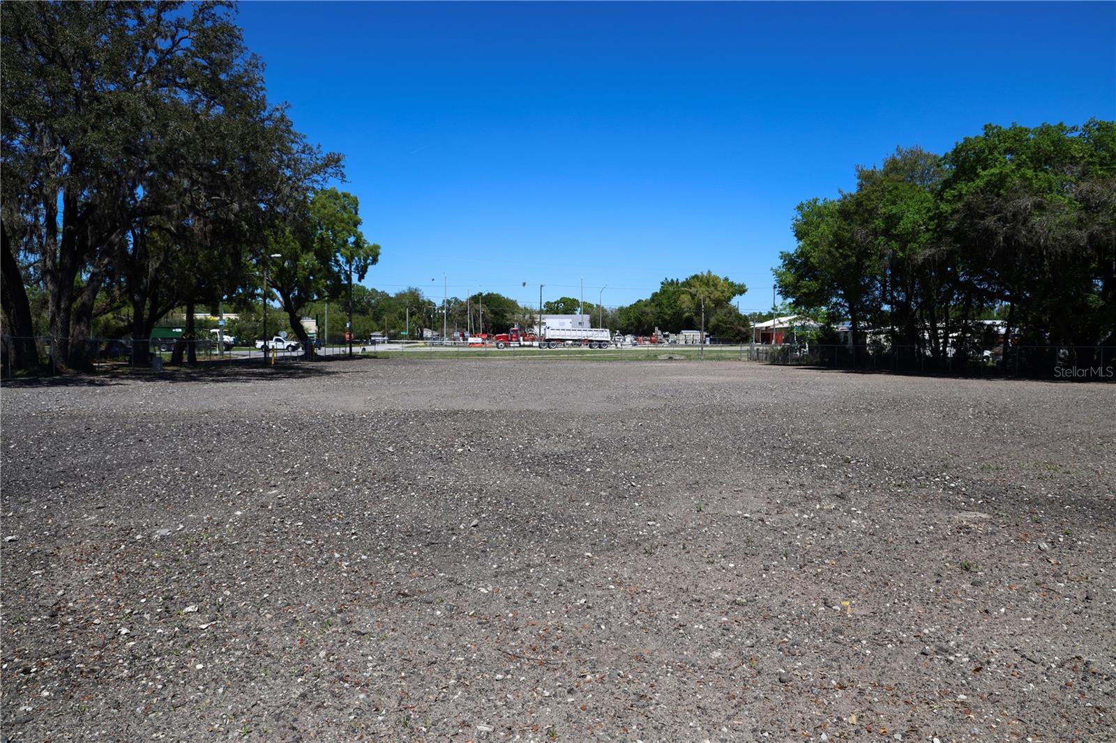 11703 N US 301 HWY — photo 17