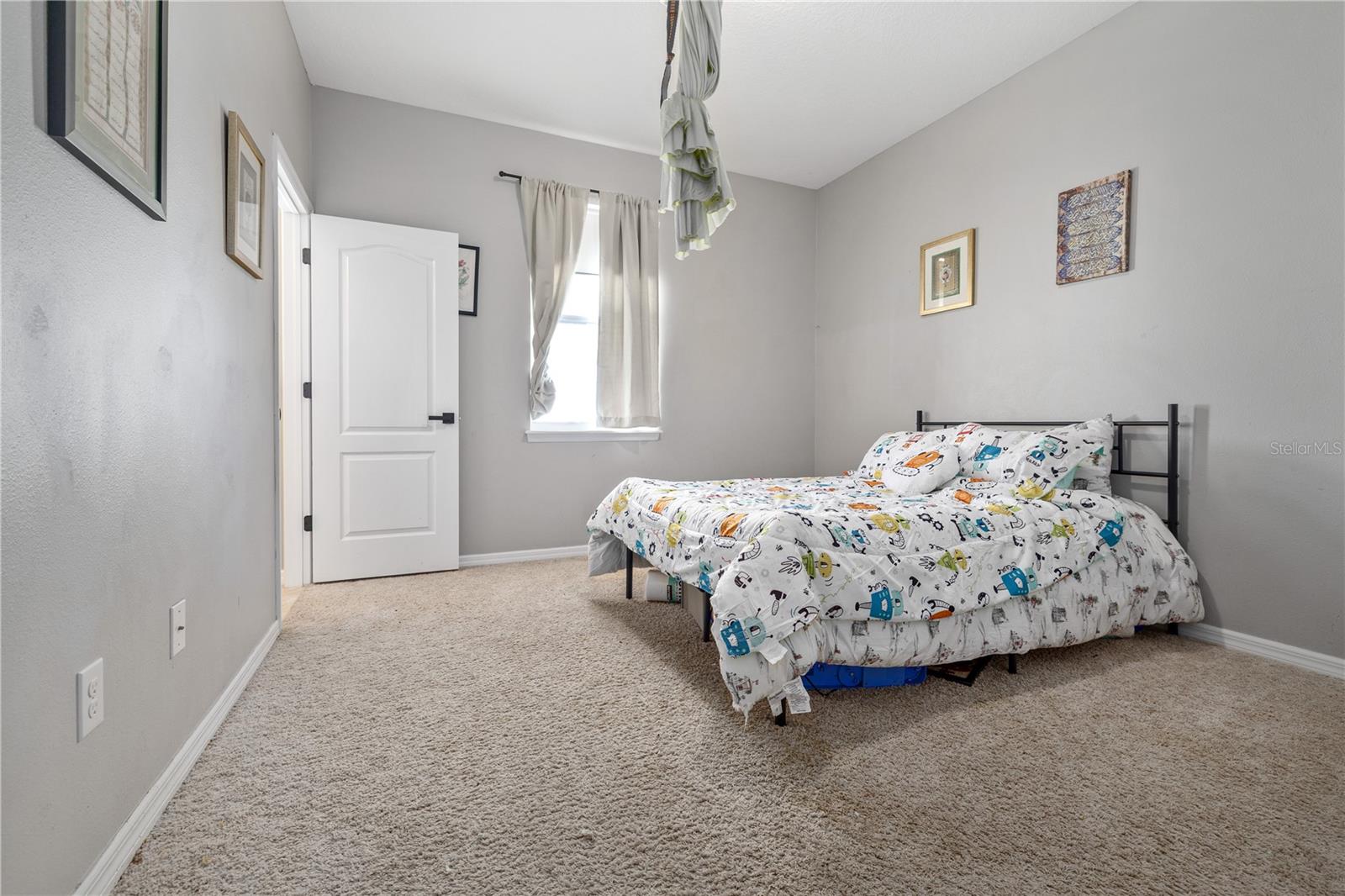 5453 SUNCATCHER DR — photo 28