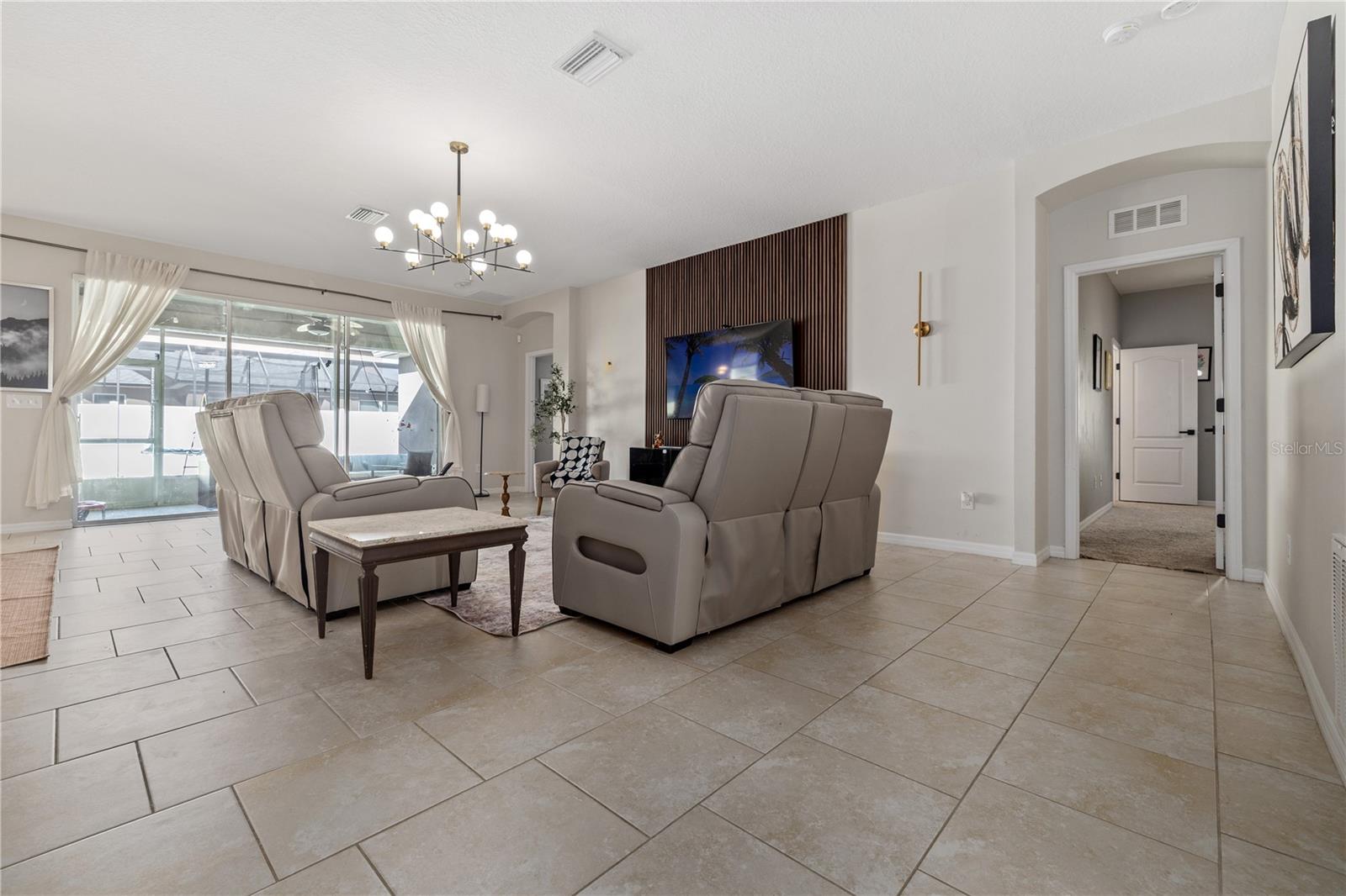 5453 SUNCATCHER DR — photo 11
