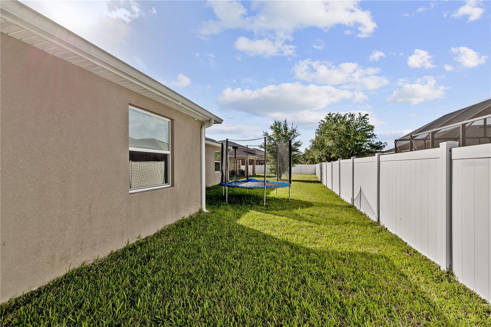 5453 SUNCATCHER DR — photo 35