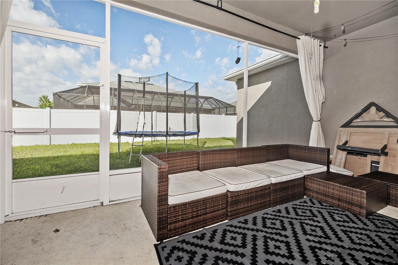5453 SUNCATCHER DR — photo 32