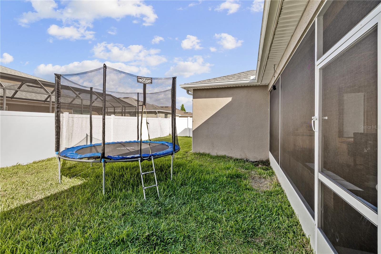 5453 SUNCATCHER DR — photo 33