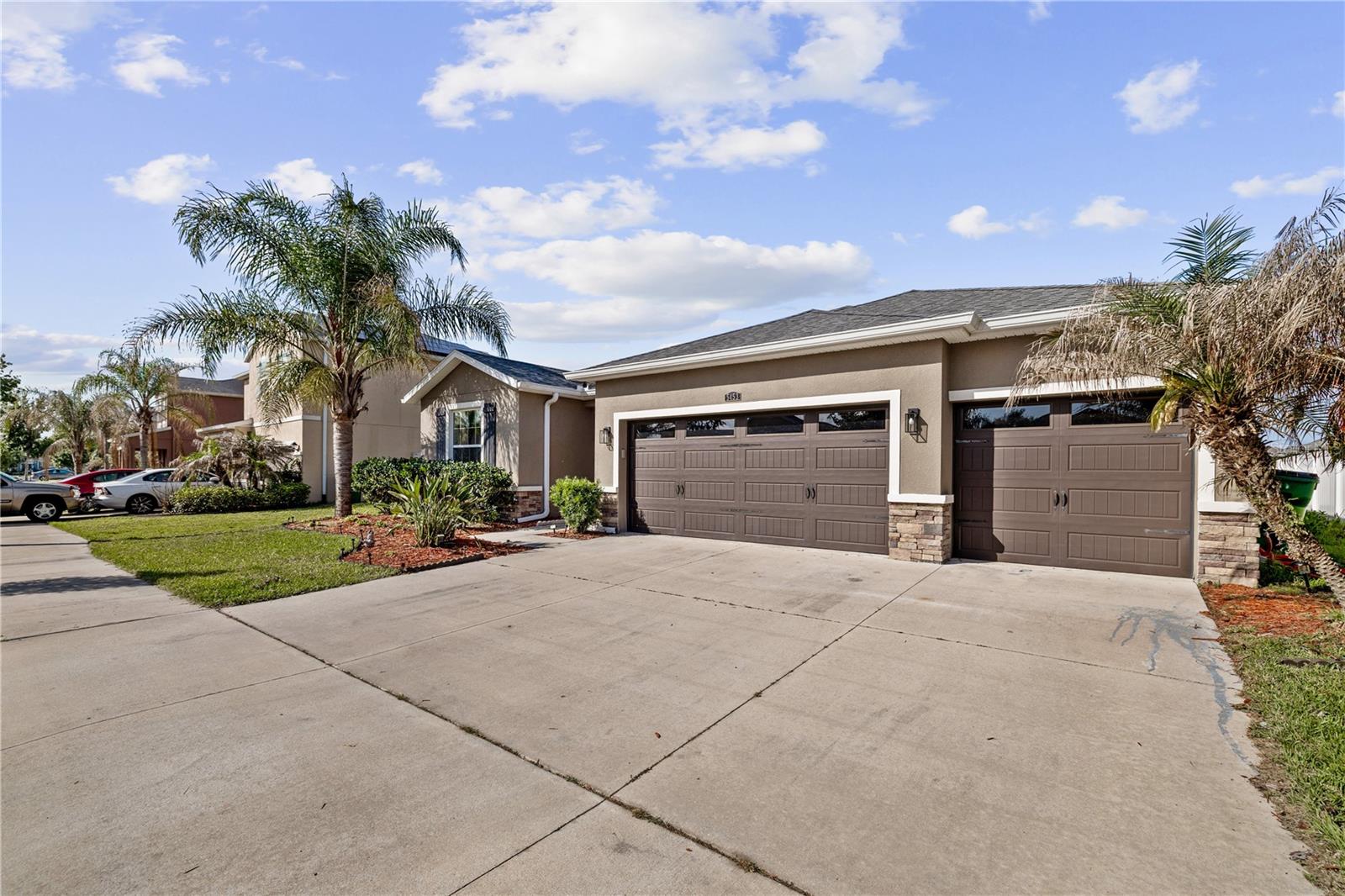5453 SUNCATCHER DR — photo 2