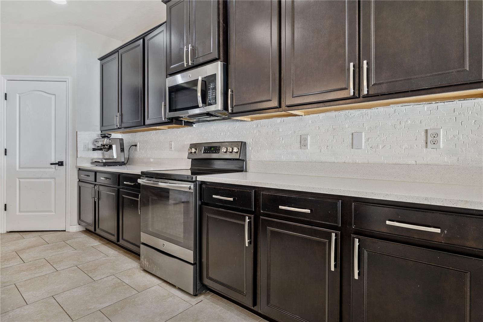 5453 SUNCATCHER DR — photo 10