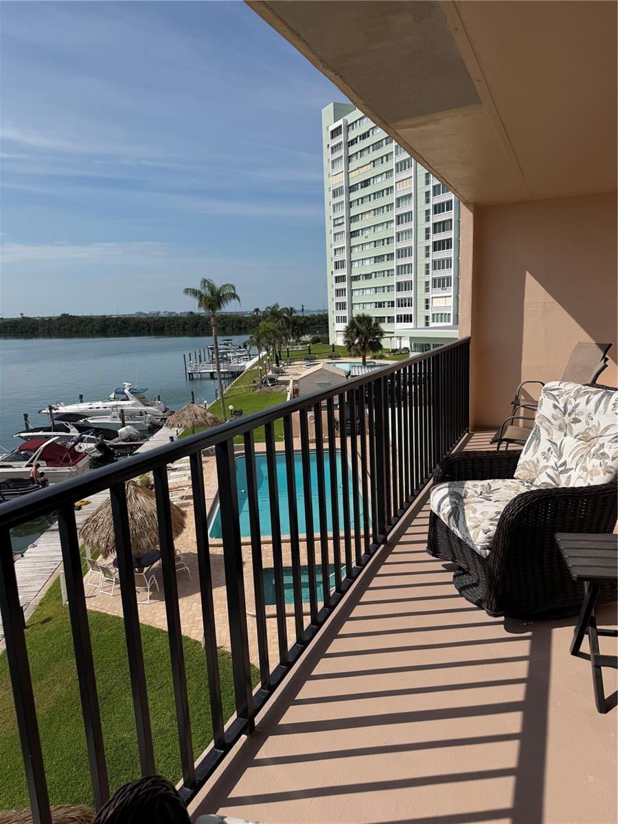 51 ISLAND WAY #306 — photo 3