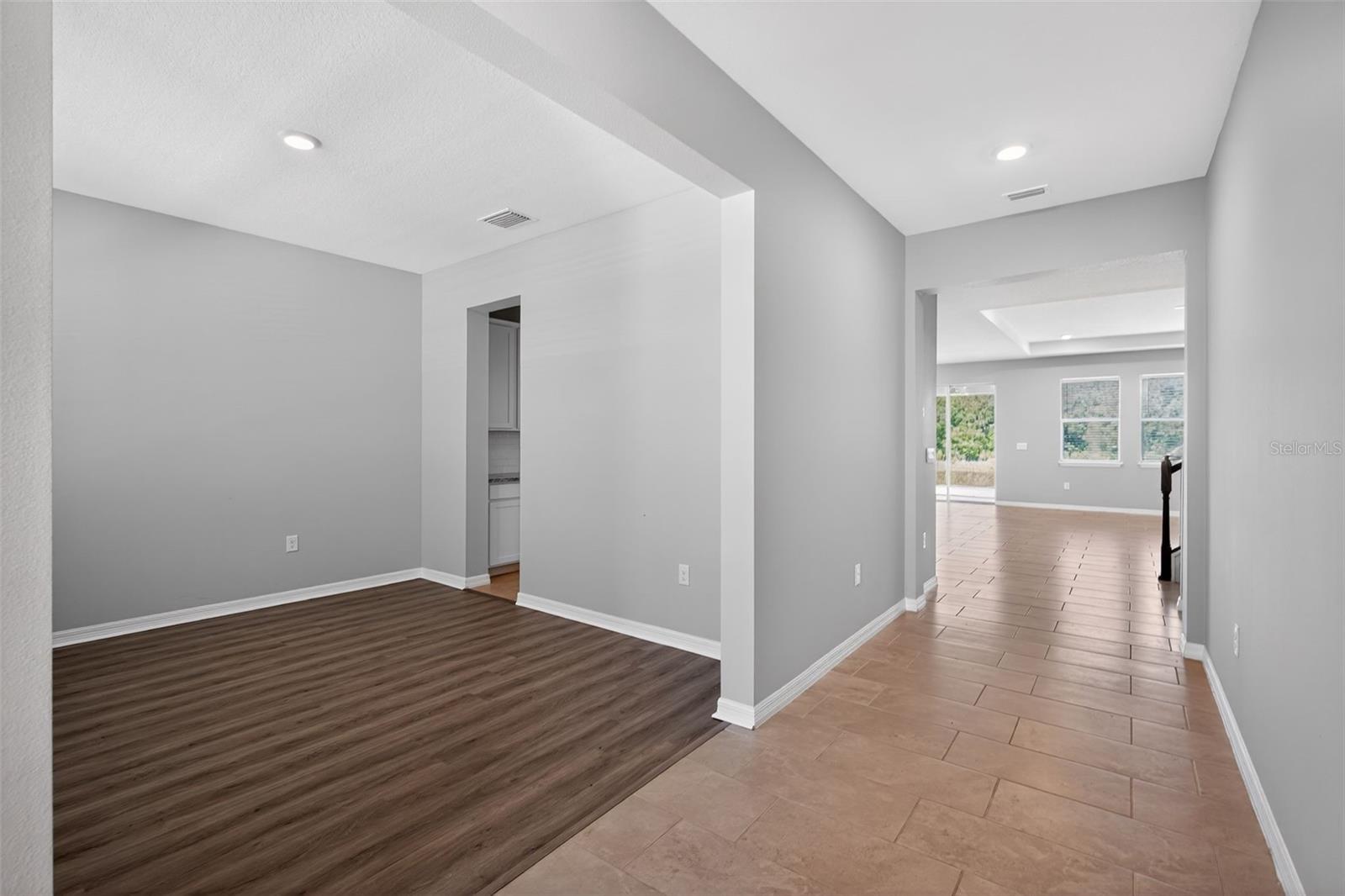 15394 SWEET SPRINGS BND — photo 9