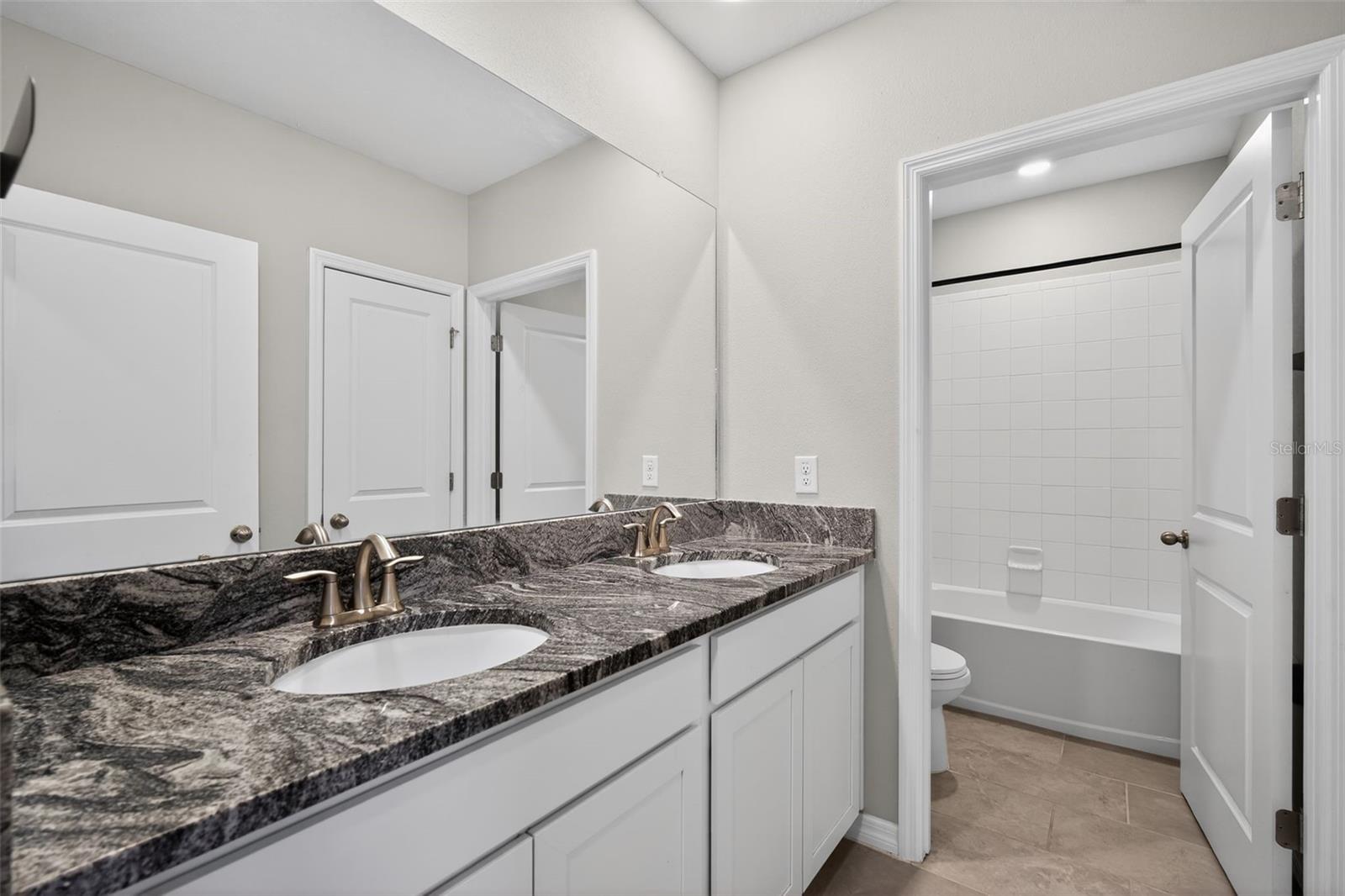 15394 SWEET SPRINGS BND — photo 23