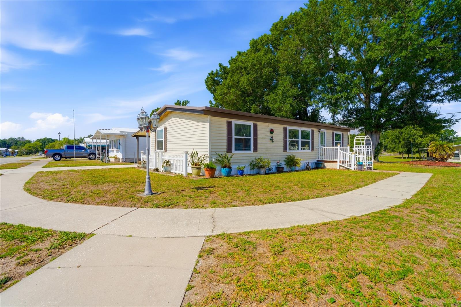 3933 SARAH DR — photo 25