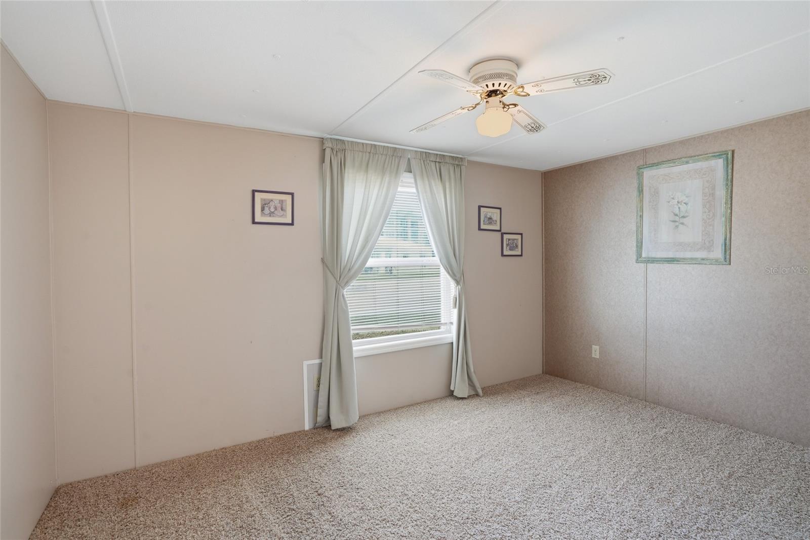 3933 SARAH DR — photo 15