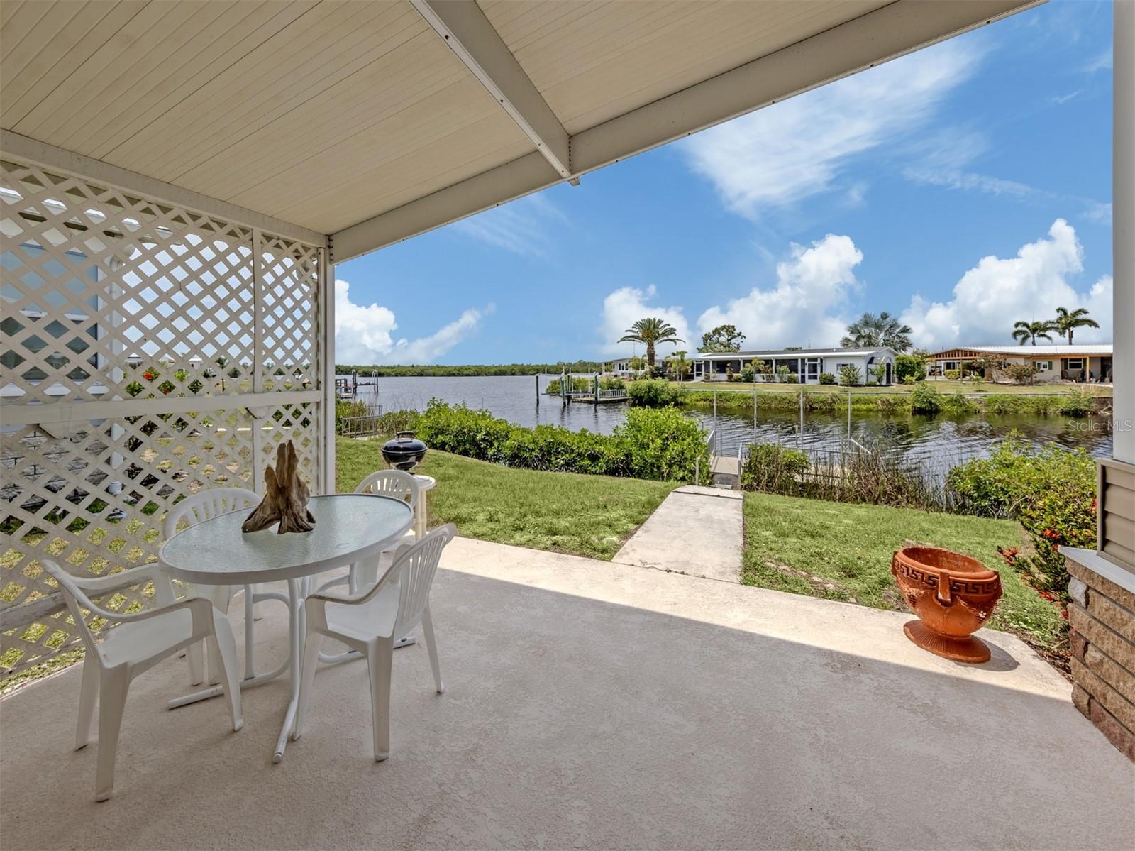 132 MARTINIQUE RD — photo 29