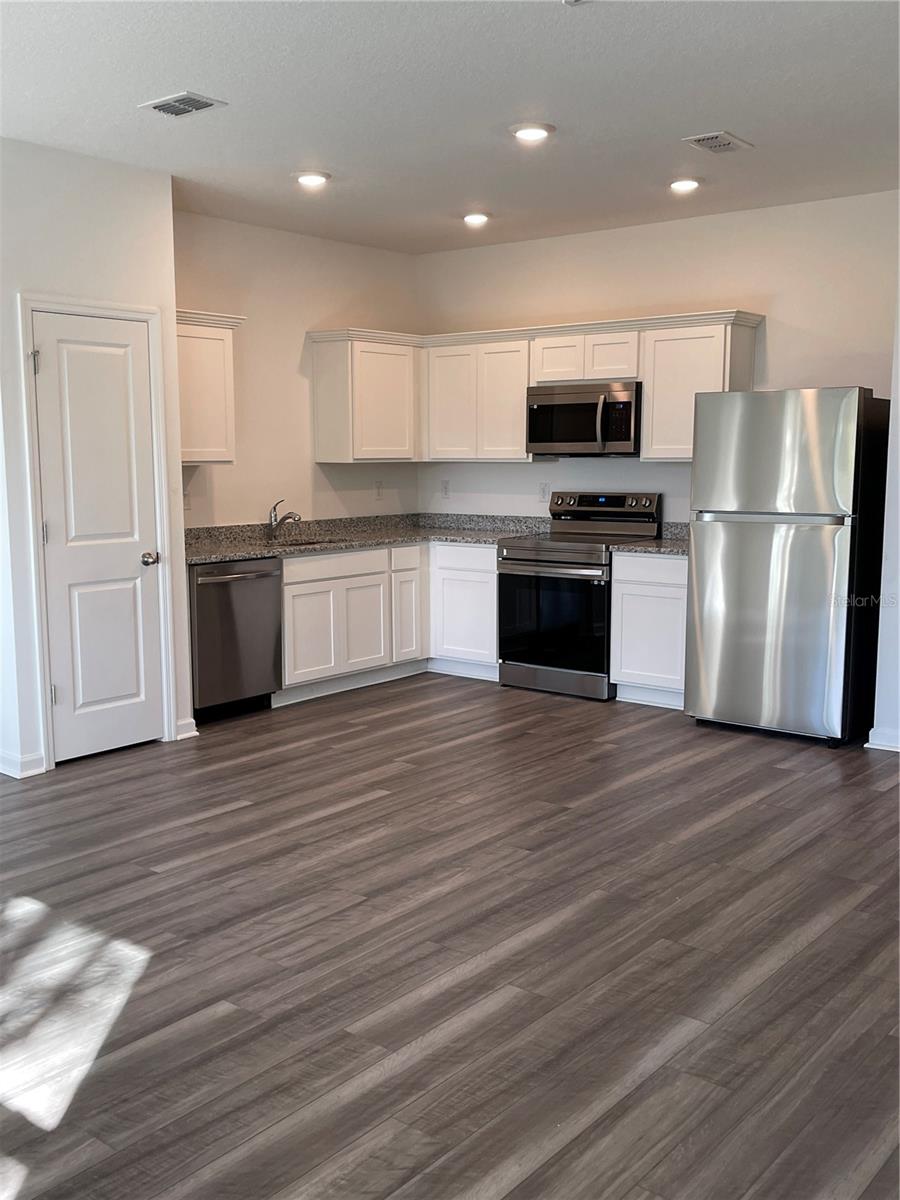 6163 DAERR RIDGE ST — photo 5