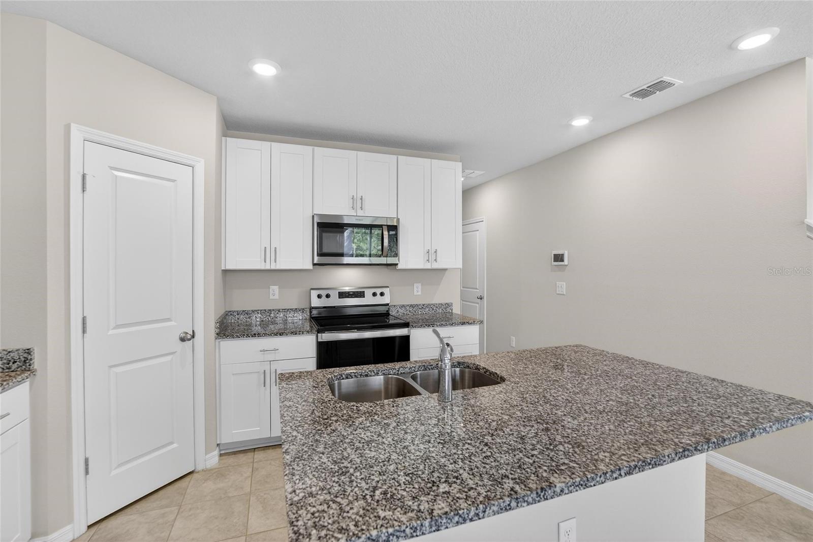 2710 SCARLET BAY PL — photo 27