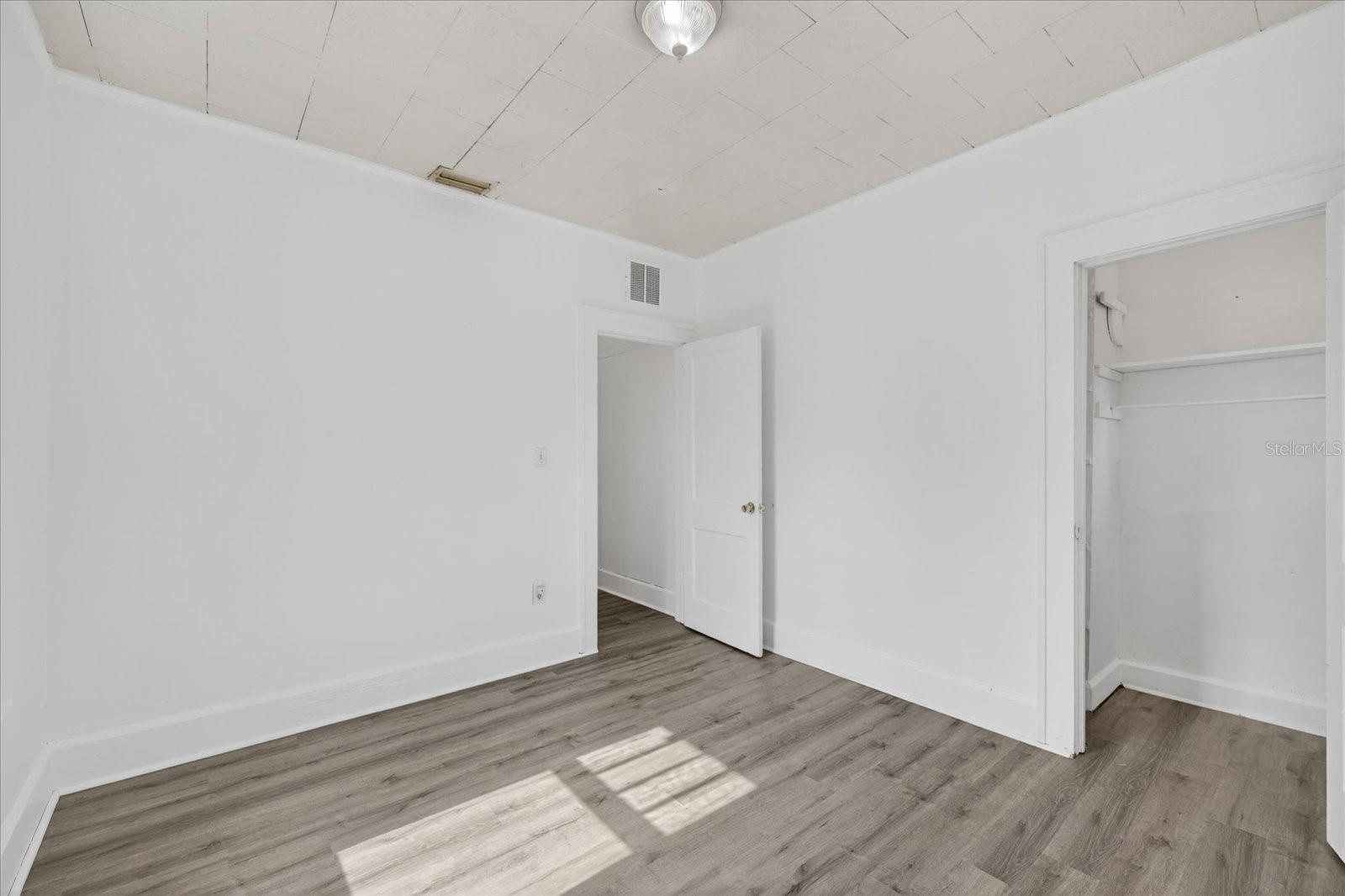 2211 22ND AVE S — photo 10