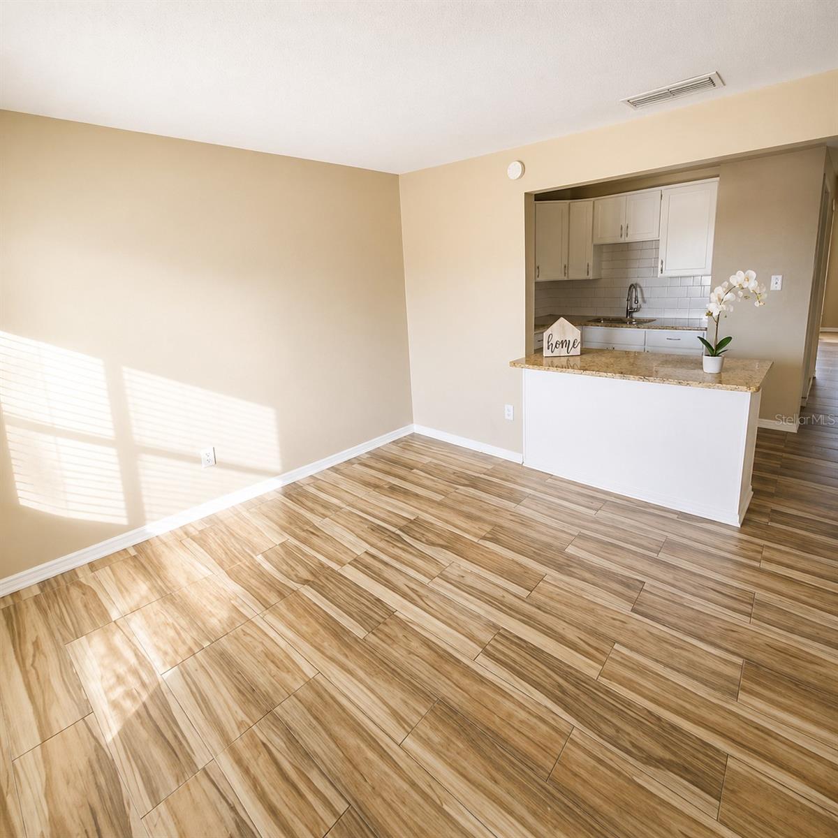 2501 HARN BLVD #H27 — photo 3