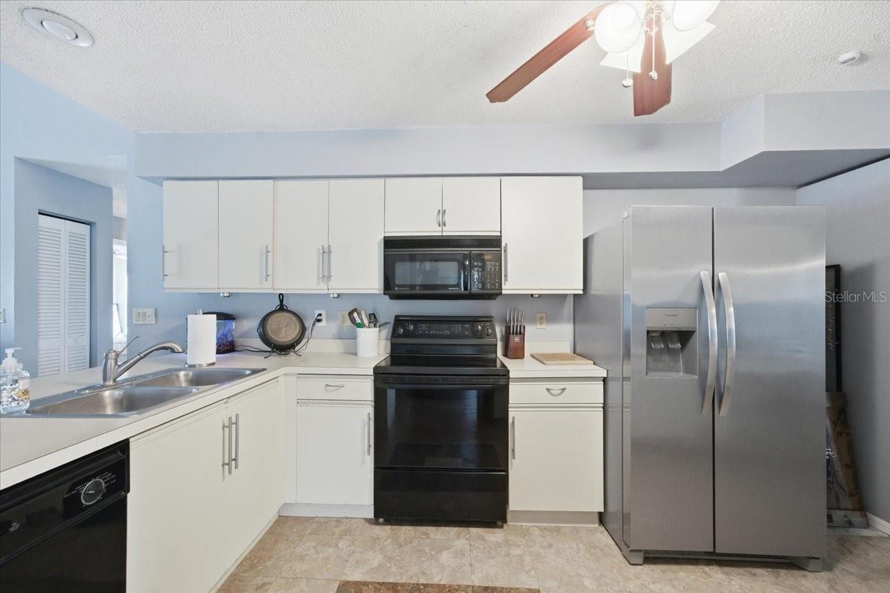 798 COUNTRYSHIRE LN — photo 25