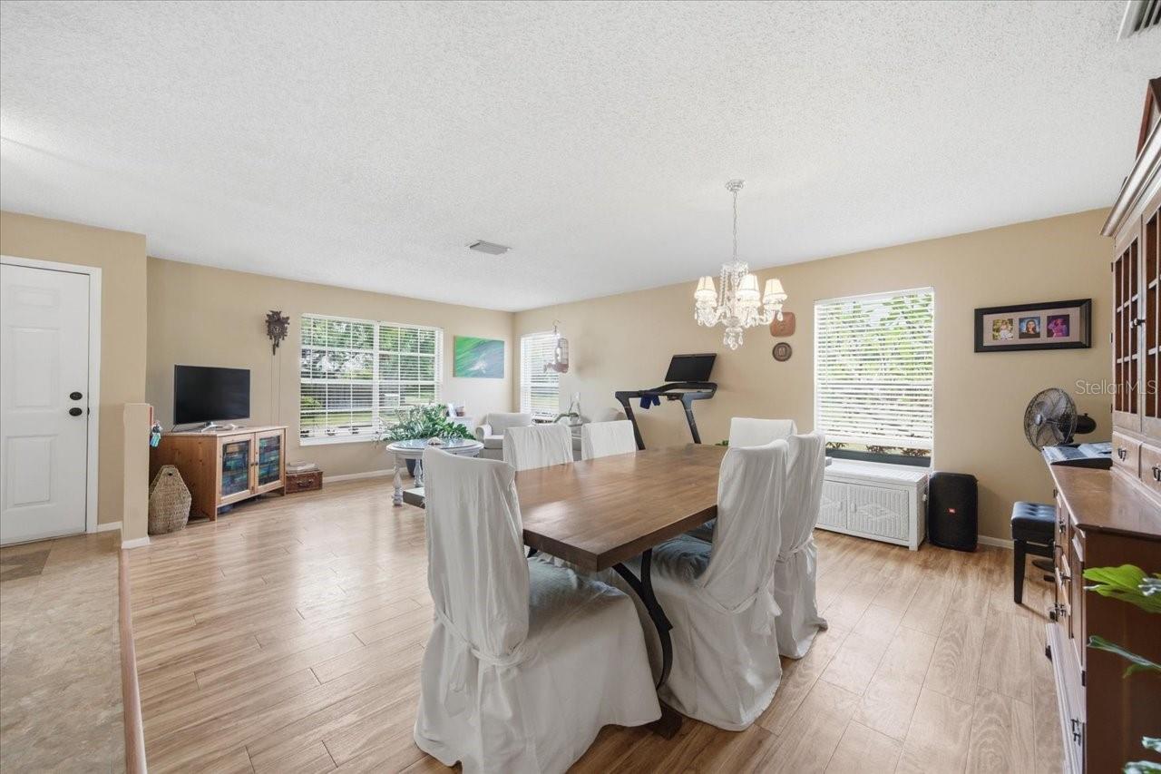 798 COUNTRYSHIRE LN — photo 15