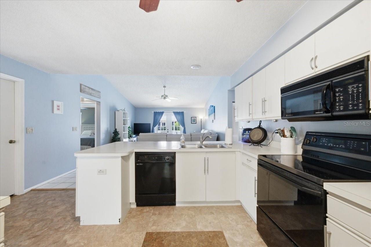 798 COUNTRYSHIRE LN — photo 30