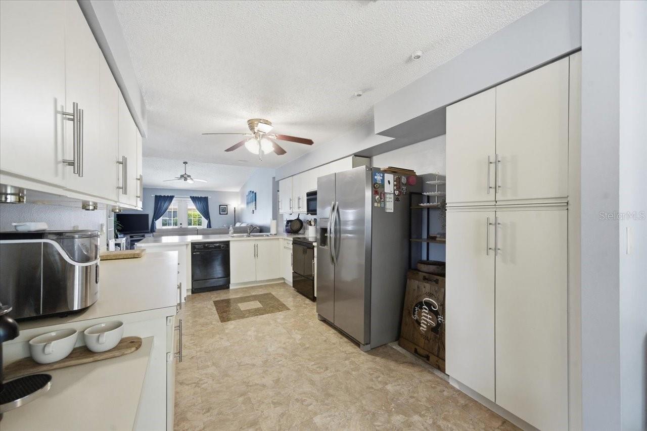 798 COUNTRYSHIRE LN — photo 29