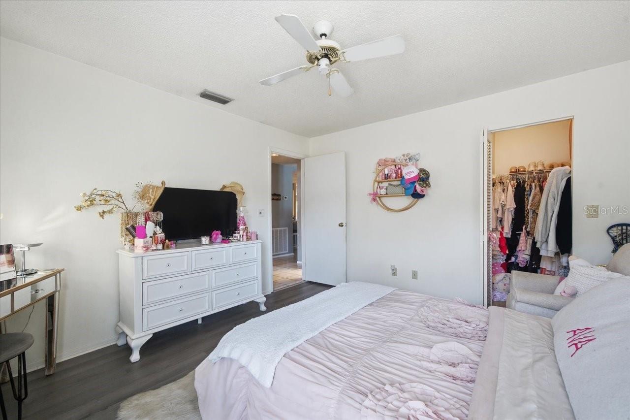 798 COUNTRYSHIRE LN — photo 42