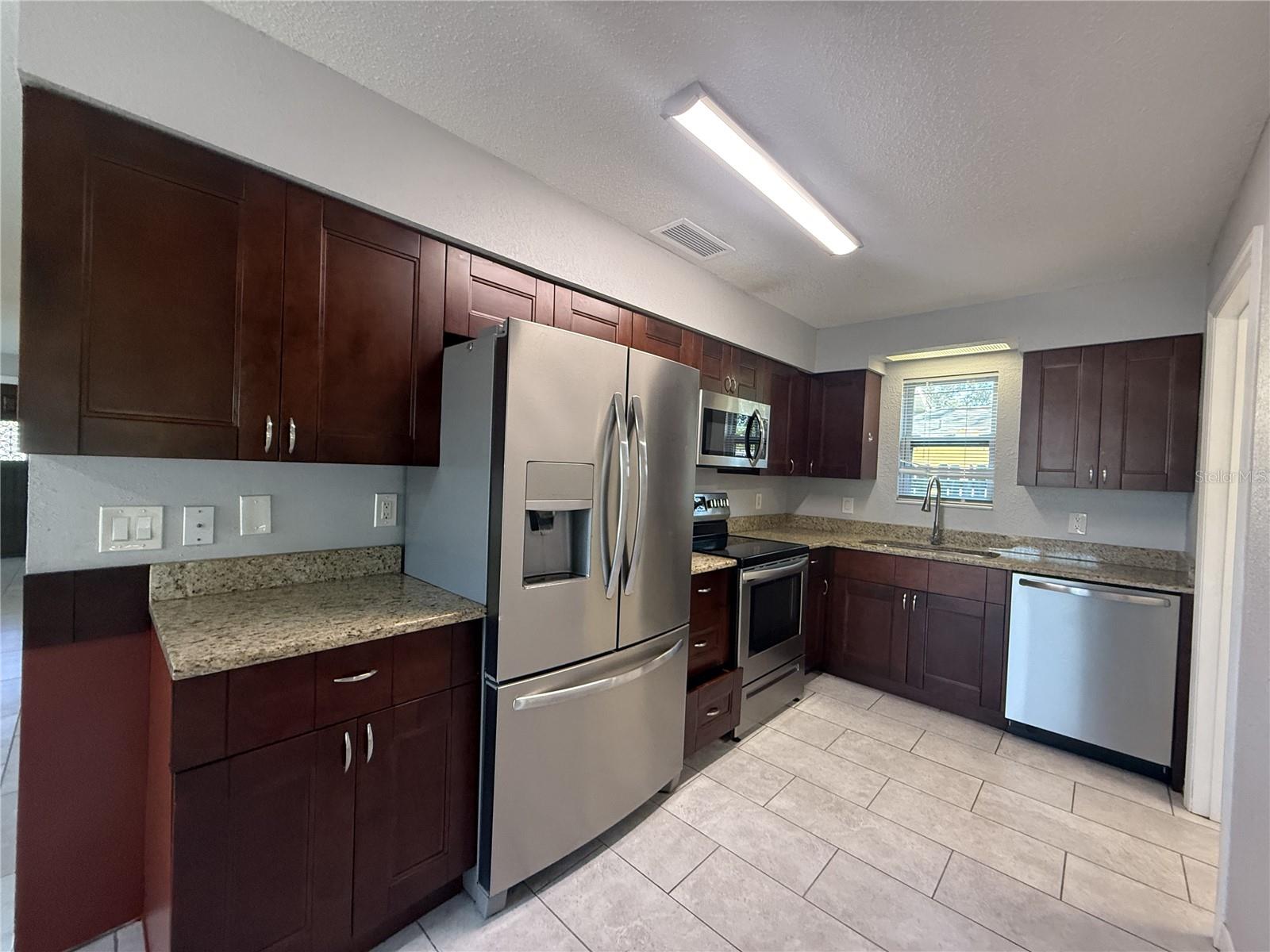 1348 FRIEND AVE — photo 5