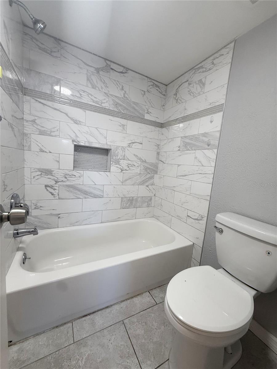 1348 FRIEND AVE — photo 12